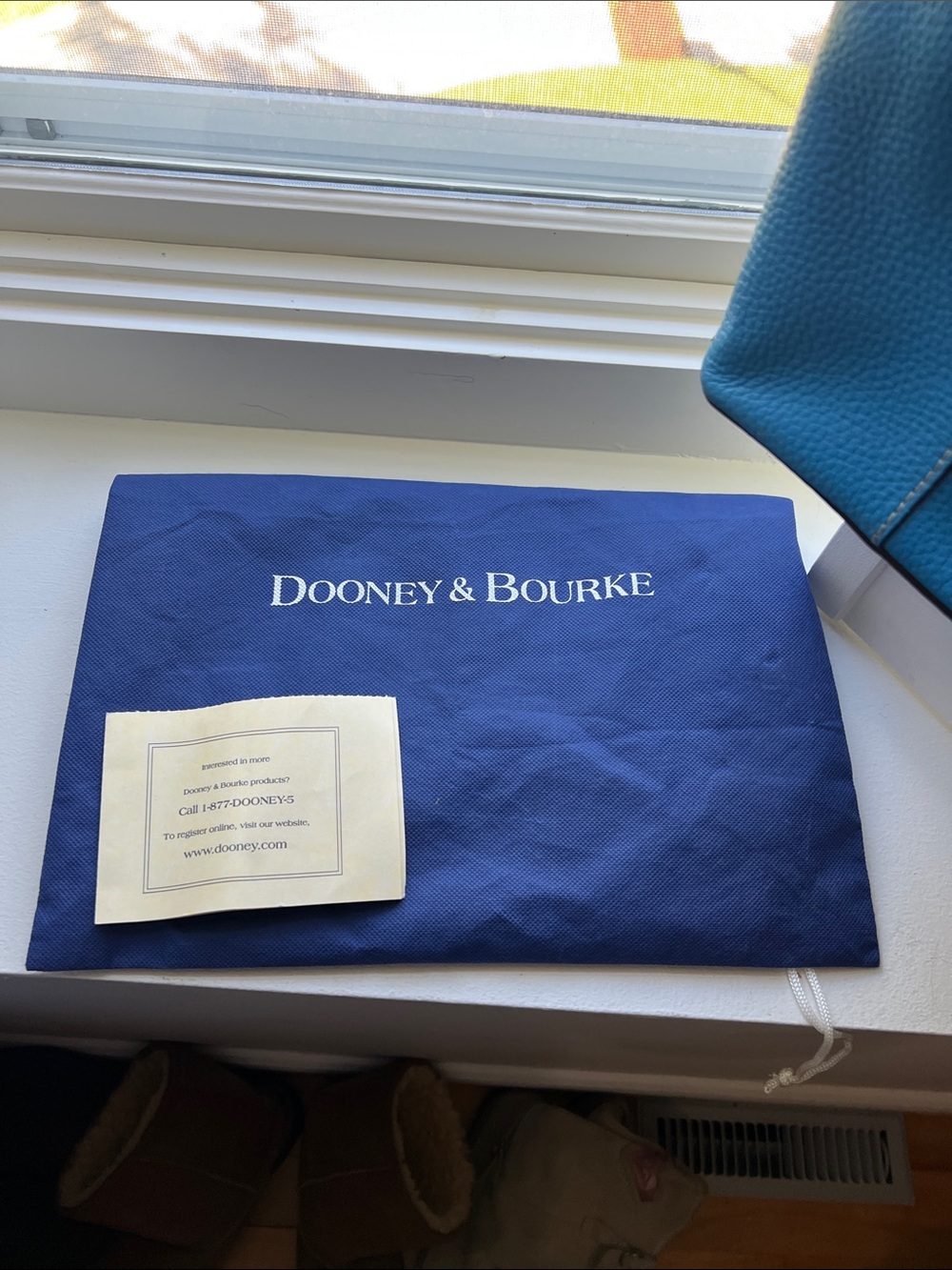 Dooney & Bourke Blue Leather Lexington  Tote with Brown Straps-NEW.  Nwot - Picture 5 of 5